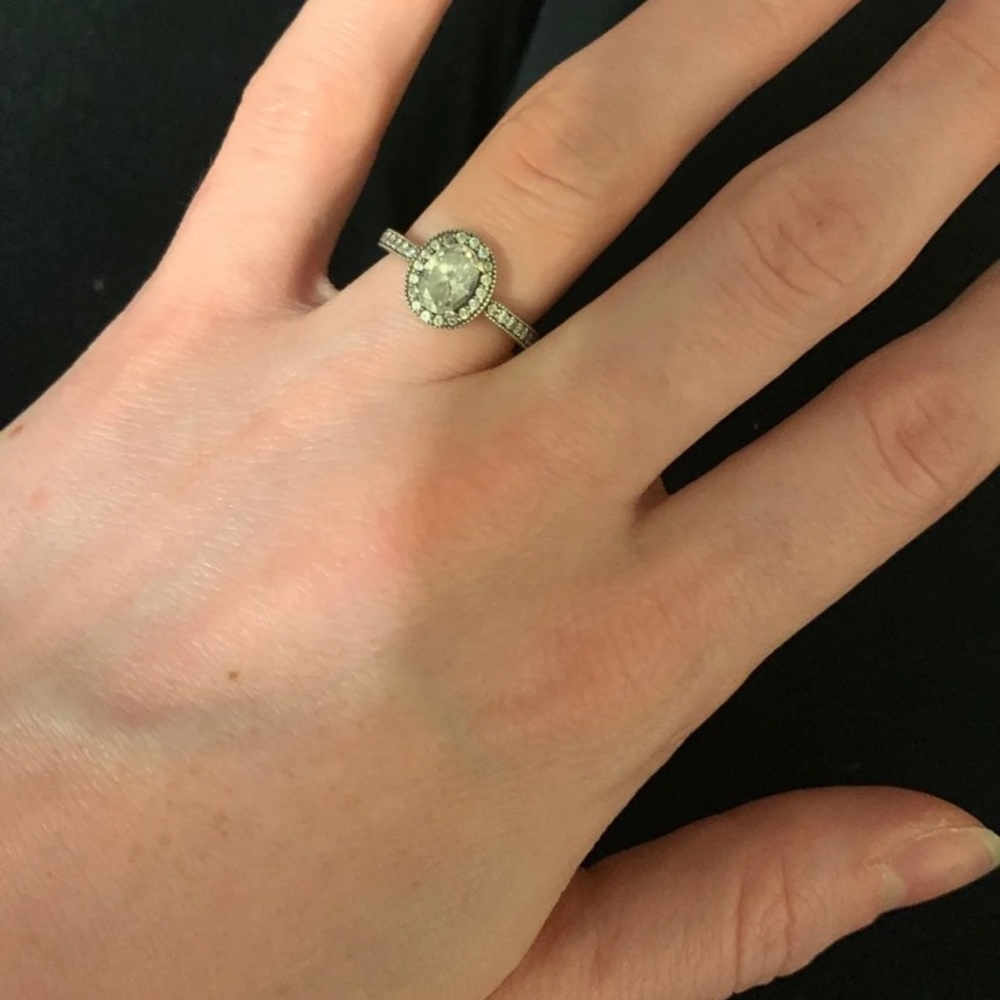 Pandora oval sparkle ring